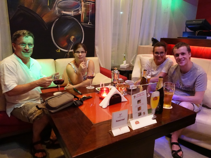 DSC00143.JPG -                                